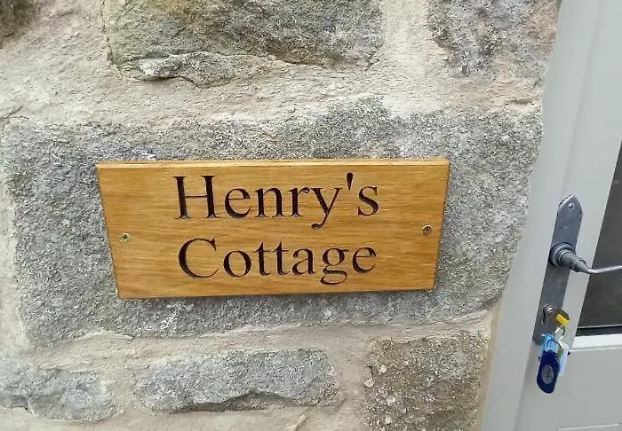 Henry\'S Cottage