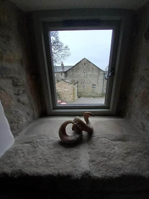 Henry's * Skipton